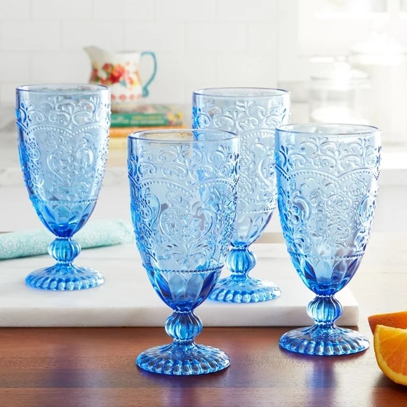 🌺 New Pioneer Woman (8) Amelia 14.7-Ounce Blue Embossed Heart Design Goblets - Picture 3 of 8